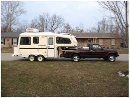 The small 5th wheel trailer is largely based on aluminum and fiberglass construction which helps save a lot of weight. Meet A 30 Year Old Small Fifth Wheel Camper Who Goes By Quantum 5 Fifth Wheel Campers 5th Wheel Trailers Fifth Wheel Trailers