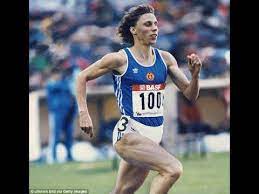 Det er åtte hundredeler bedre enn den gamle verdensrekorden, som har stått i 29 år. Marita Koch Sets 400 Meter World Record Rare Live Interview 1985 Canberra Youtube