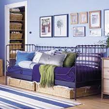 ikea ferforje divan yatak odasi tasarimlari apartman dairesi dekorasyonu daire tasarimi