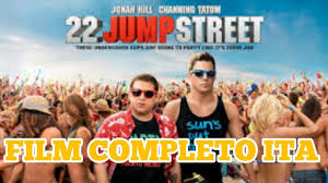 Die beiden jungen polizisten schmidt (jonah hill) und jenko (channing tatum) werden aufgrund ihres jugendlichen aussehens der geheimen. 22 Jump Street Film Completo Ita Youtube
