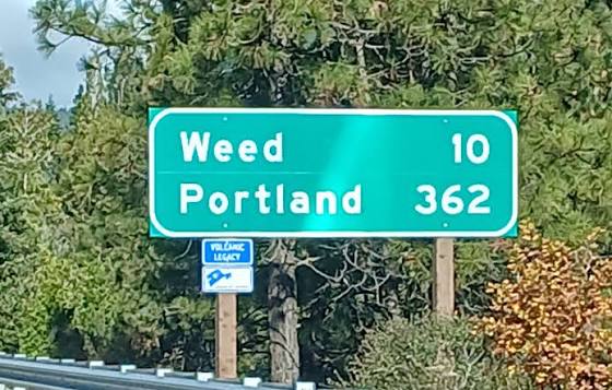 Weed welcome sign