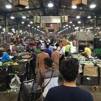 Di video ini, aku akan menjelaskan tentang operasi pasar terbuka. Pasar Borong Baru Kuala Lumpur Market In Selayang