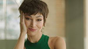 Ursula Corbero Tokio En La Casa De Papel Nuevo Rostro De Falabella Womens Hairstyles Short Hair Styles Actresses