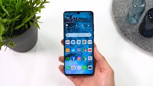 The huawei p30 pro measures 158 x 73.4 x 8.4mm, making it thicker than both the galaxy s10 plus and iphone xs max, but it feels thinner and narrower than you might expect thanks to the curved edges of the screen and the curved rear glass. Huawei P30 Pro Die 11 Besten Tipps Tricks Allround Pc Com