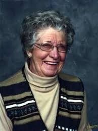 Laura Poleski's Instagram, Twitter & Facebook