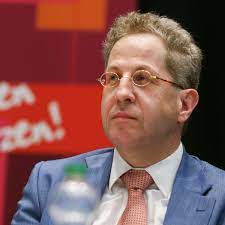 Zur navigation springenzur suche springen. Hans Georg Maassen Findet Sich Eher Links Erstaunliche Aussage Des Ex Verfassungsschutzers Politik
