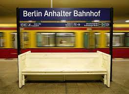 März 2013 (lehrter bhf) h deutsches theater gls bank. Schild Am Bahnhof Poisk V Google Bahnhof Alte Bank S Bahn