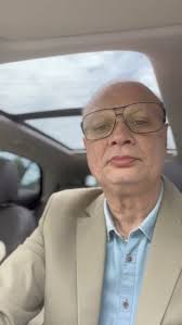 Pai e filho @davi_andersen7 juntos no mesmo programa da @capitalfm101.9 O  pai apresentando e o filho trazendo as notícias de esporte.  @mileninavarro...