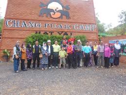 Kitorang sampai hotel dalam pukul 2.30 petang… kebiasaan kalau bercuti aku yang survey dan carikan hotel tapi kali ni tapi takpe, kitorang tetap enjoy dengan trip ni sebab ade jugak beberapa tempat menarik yang termasuk dalam itternary. Lawatan Ke Songkhla Thailand Smk Penghulu Saat
