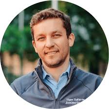 Aaron Deforest's Instagram, Twitter & Facebook