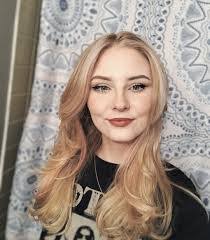 Angela Cozzi's Instagram, Twitter & Facebook