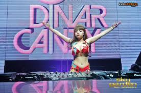 Silahkan kepoin saja ulasannya, bagi anda yang tengah menantikannya. Gallery Djs On Stage Foto Foto Dj Dinar Candy Indoclubbing Com