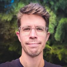 Eric Schlemmer's Instagram, Twitter & Facebook