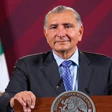 Todo Morena protege a Adán Augusto López aunque esté desaparecido. ¿Si no  ha hecho nada malo, de quién se esconde? ¿De las críticas de la oposición?  No creo. Dicen que “no hay