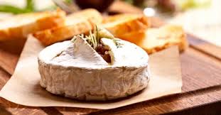 Camembert Au Piment D Espelette Au Barbecue Recette Alimentation Recette Recette Camembert