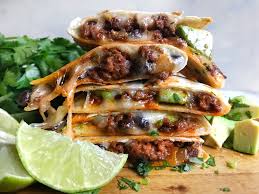 This simple and easy recipe uses popular curry powder and garam masala available in most supermarkets. Beef Mince Recipes Easy Mince Recipes