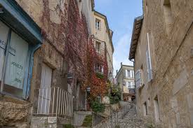 The city of libourne is located in the township of libourne part of the district of libourne. Libourne Map Of Libourne 33500 France