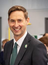 Teachers are 'hearts of schools' Dr Ed Simons, Melbourne Archdiocese  Catholic Schools says