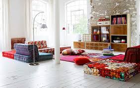 Dona loro eleganza e un cuscini divani rotondi etnici : Arredamento Boho Chic Itamoby