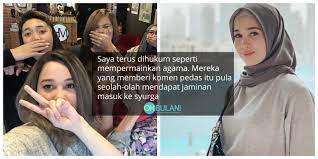 Walaupun mendapat banyak kritikan, emma menjelaskan bahawa dia sebenarnya memilih untuk berbuat demikian kerana dia mempunyai seorang adik di rumah yang tidak dapat berjalan. Emma Maembong Sah Buka Tudung