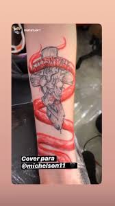 Los mejores videos de sargento rap y su novia. Ignacia Michelson Tapo El Sargento Rap De Su Tatuaje Con Una Serpiente