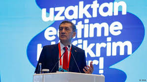 Milli eğitim bakanlığı i̇çin 2 i̇smi açıkladı: Bakan Selcuk Tan Yuz Yuze Egitim Aciklamasi Turkiye Dw 08 09 2020
