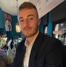 I'm very happy to share that I'm starting the Graduate Risk Programme as  Risk Specialist at Deutsche Bank Italia in Milan. I am proud and grateful  to have received the opportunity to