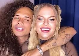 Vitão e luísa sonza se tornaram um dos assuntos mais comentados da internet neste fim de semana. Apos Negar Vitao Nao Se Controla E Assume Tudo Que Sente E Para Luisa Sonza