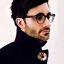 File:Anthony Opal w daisy, Chicago, 2021.jpg