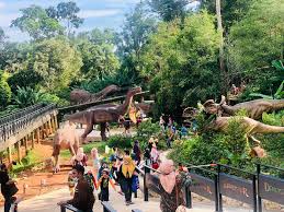Persatuan pengusaha zoo, pembiakbakaan, peniaga & pemelihara hidupan liar malaysia (p4phm) mendakwa bahawa jabatan perlindungan hidupan liar dan taman negara (perhilitan) cuba menutup isu 'haiwan hilang' di zoo melaka. Dinosaur Encounter Tarikan Terbaru Di Zoo Melaka Tawaran Harga Tiket Cukup Berbaloi Remaja
