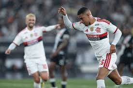 Flamengo stay unbeaten on artificial turf ahead of Palmeiras match