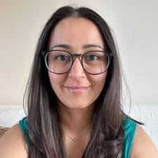 Sandra Lawton's Instagram, Twitter & Facebook