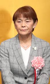 Jul 27, 2021 · 宇津木さんは、女子ソフトボール日本代表監督として2000年のシドニー五輪で銀メダル、04年アテネ五輪でも銅メダルを獲得し、言わずと知れた. Dl8e0itmlul6cm