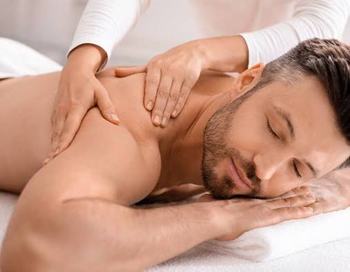 Targeted deep tissue massage treatment for muscular tension