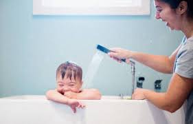 Comment Enlever Les Taches Sur Un Lavabo Bac A Douche Ou Baignoire Tout Pratique