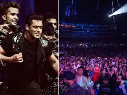 Salman Khan S Dabbang Reloaded Gets A Massive Opening In Dallas Vancouver And San Jose Hindi Movie News Times Of India In a shocking move, khan's concert tour in the us featuring mika that was to begin on august 25 has now been postponed to a later date. times of india
