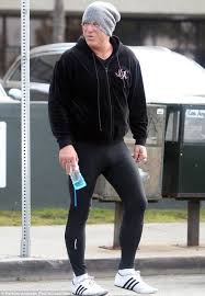 英和画像辞典：(tight)の意味は画像で解説！見るだけで「tight」の意味が分かる・覚えられる 