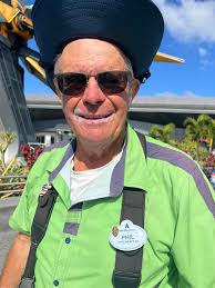 Wanting to recreate this photo, by chance could anyone tell me  approximately where in Epcot this is? The person whose face is redacted, is  who/what angle we will be recreating. Thank you! |