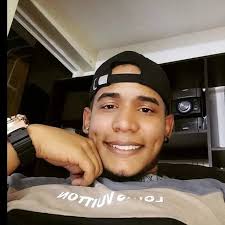 Sencilla porque mi mejor atuendo es ser cubana 😉🇨🇺