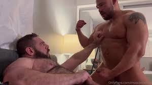 MuscleCakeXL x Teddy Hunter Part 2 2