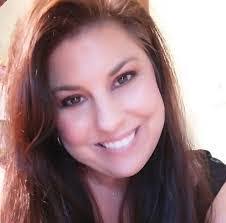 Liz Flack's Instagram, Twitter & Facebook