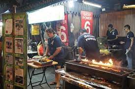 Known for its bbq satays skewers i headed out to the lau pa sat festival market and as the locals say if you love satay, then this is where you want to be. Lau Pa Sat Satay Street Picture Of The Westin Singapore Singapore Tripadvisor