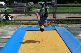 Habt ihr vielleicht tipps oder auch videos ( wie man einen flick flack neu erlernen kann ) für mich. Salto Lernen Mit 30 Turnen Im Fortgeschrittenen Alter