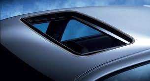 Namun, sunroof wajib dirawat agar tetap bisa bekerja dengan baik. Sunroof Vs Moonroof Serupa Tetapi Tidak Sama Kenali Beza Dan Fungsi