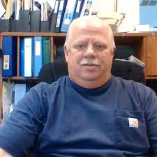 who maintains memorial gardens cemetery?