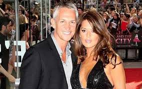 Последние твиты от gary lineker (@garylineker). Gary Lineker To Marry Girlfriend Danielle Bux