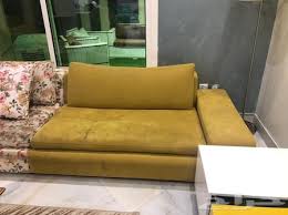 كنب للبيع اللون اصفر