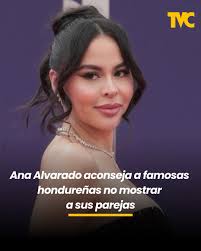 La cantante colombiana sigue conquistando corazones con sus sensuales  imágenes a través de sus redes sociales.