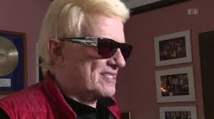 Eckstein, eckstein, alles muss versteckt sein eckstein, eckstein, alles muss versteckt sein. Bariton Stimme Mit Toupet Heino Wird 80 News Srf