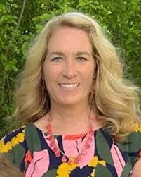 Noreen Mason's Instagram, Twitter & Facebook